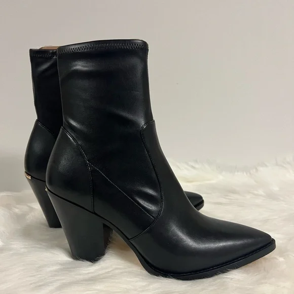 Michael Kors Dover Pointed Toe High Heel Bootie In black Size 10 NWOB